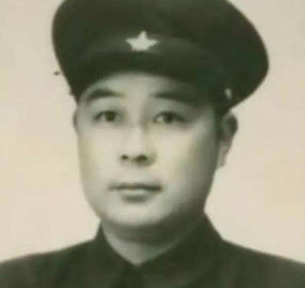 1939年，中将王尚荣24岁，已经是我军120师独立第1旅副旅长，但仍然是孤身一