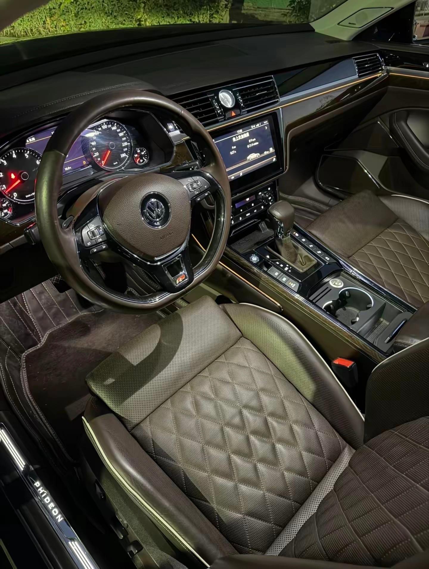 大众辉腾的内饰！真是没得说我与汽车的日常大众汽车