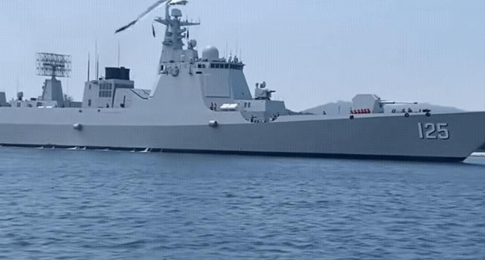052D驱逐舰125沧州舰可是海上利器。它属于052D第四批次，这一批次有很多亮