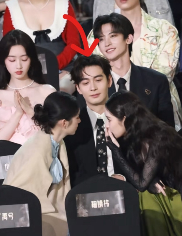 我宣布今天陈星旭最无语周也和王玉雯聊天全程不顾陈星旭死活，两个女人越过他在窃