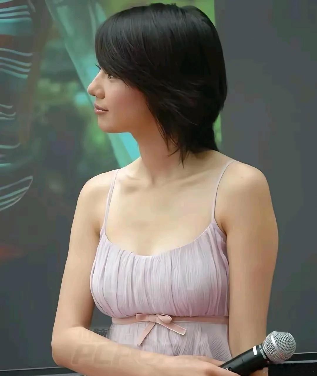 20来岁的高圆圆放现在还会是女神吗？