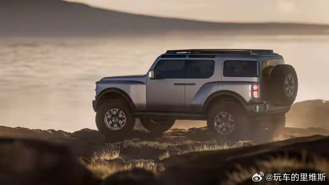 现代刚在纽约车展亮相的Boulder硬派越野概念车，不是摆着看的样子货，是真要量