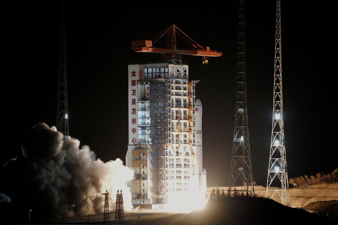昨晚一发顶配的“长征”六号甲运载火箭发射成功，一箭三星把“遥感”四时号02组发射