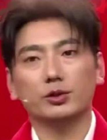 从2024年到2026年，海来阿木已连续三年登上总台春晚舞台。2024年龙年春