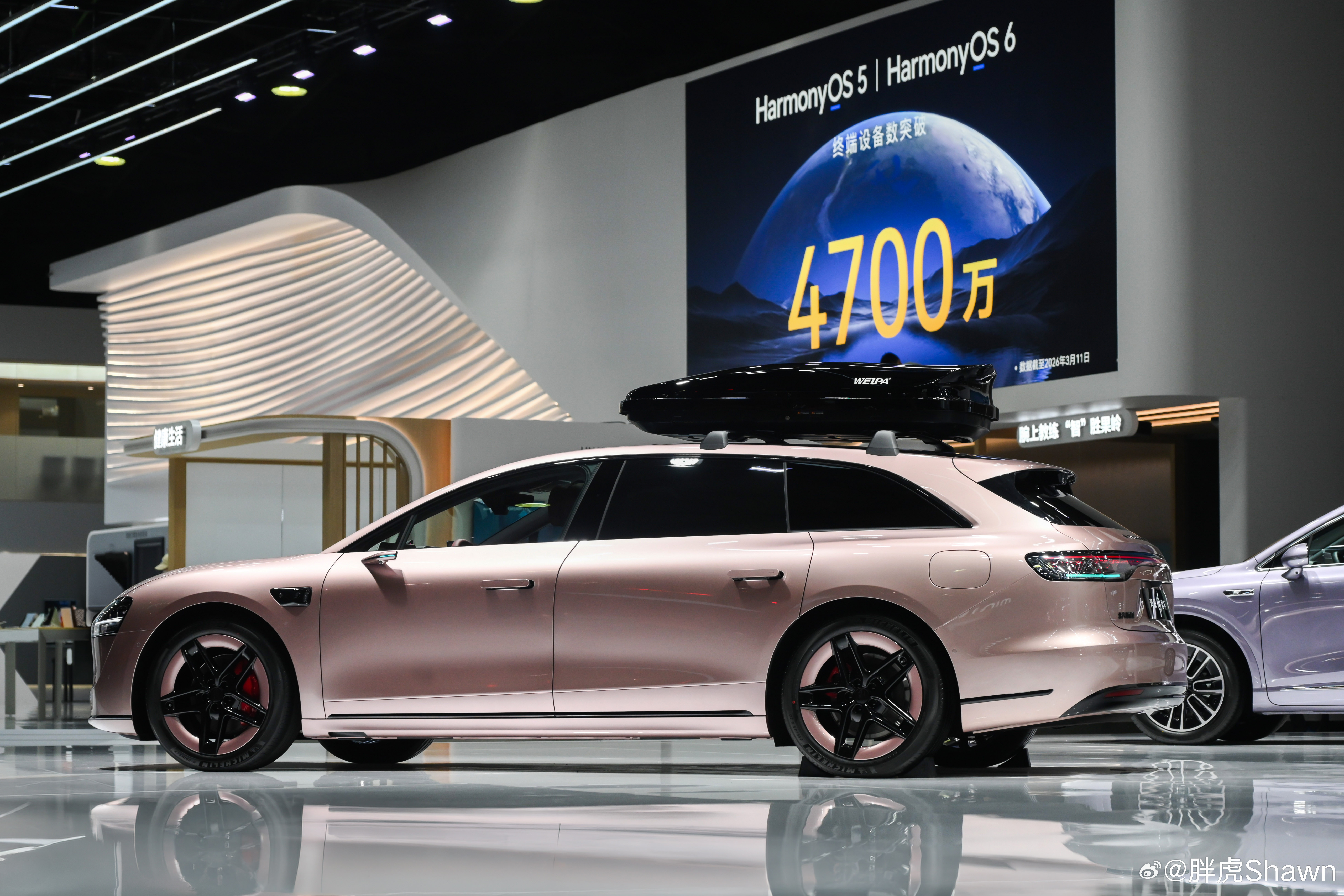 这个白色的享界s9t很好看啊，轮毂也好看