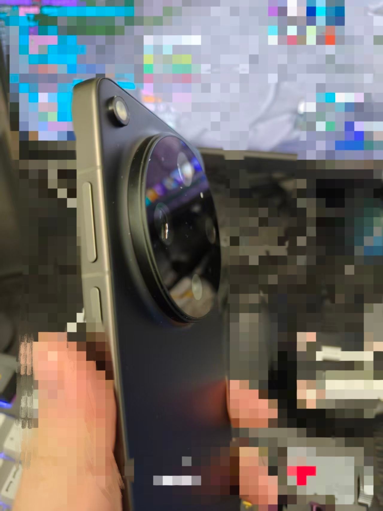 好家伙？这是OPPOFindX9Ultra？镜头好凸，我喜欢，就是为啥