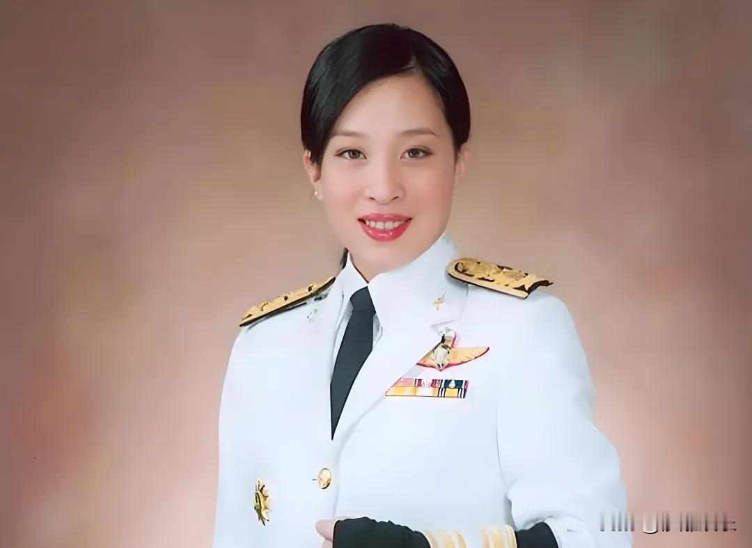 帕公主起灵仪式上演催泪一幕，苏提达王后和诗妮娜贵妃都哭了！能看出来是真的很难过