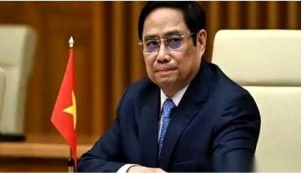 455只手在越南国会举了起来，只有4票反对。决议通过：废掉全国用了上百