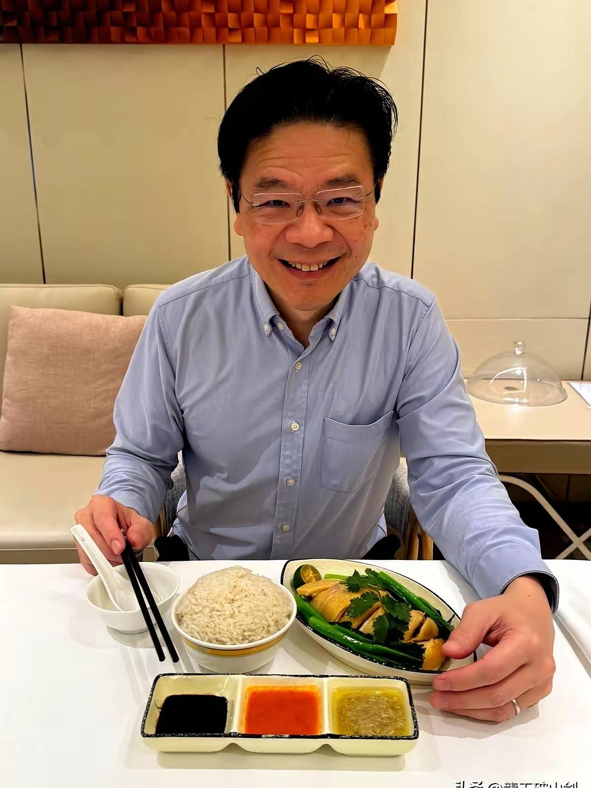 你说巧不巧？新加坡总理来海南开会，第一件事不是谈公务，居然是找家乡味！原来