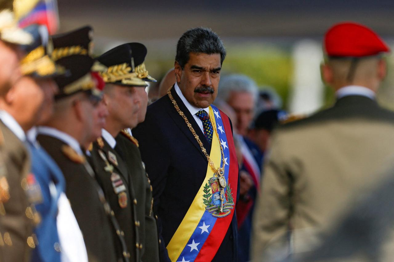🚨🇻🇪🇺🇸加勒比地区紧张局势加剧，马杜罗炫耀5000枚俄罗斯导弹