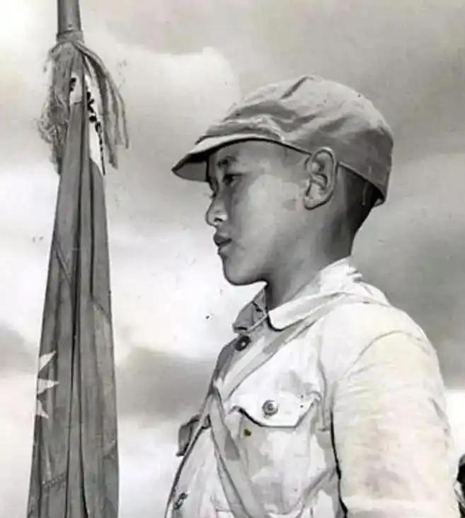 1934年5月，徐海东率领红25军，猛攻皖西罗田县，打了一场漂亮仗，缴获到大量军