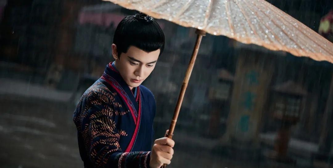 《佳偶天成》火热来袭,任嘉伦形象引发热议,和王鹤润同框太甜