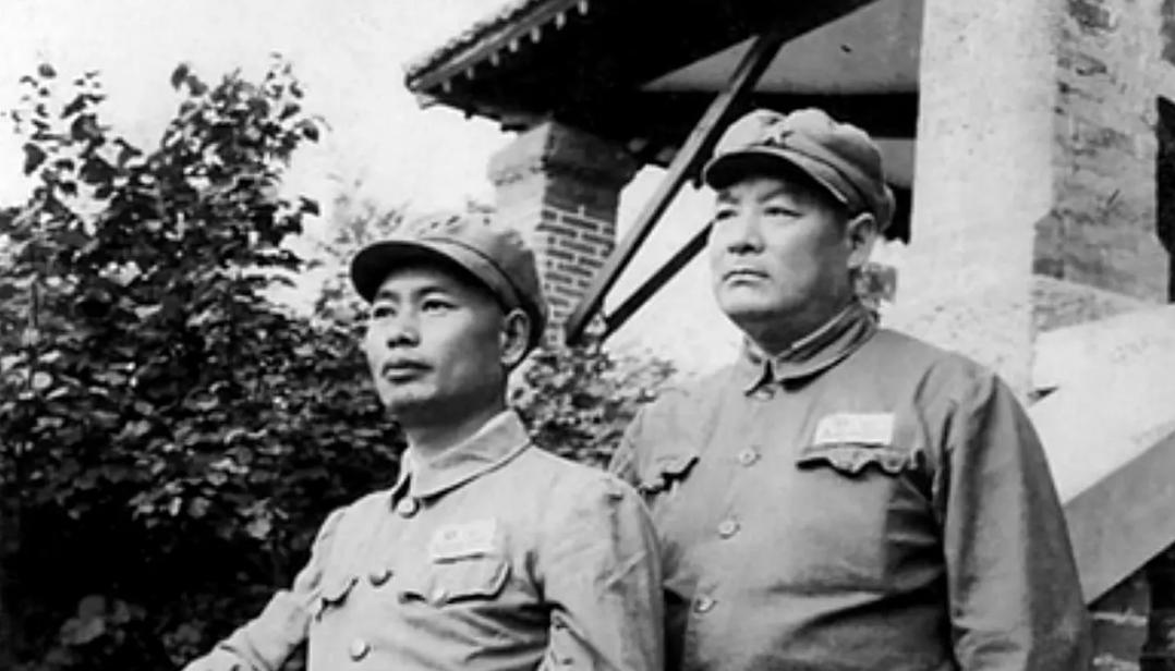 没有军衔的时候，首长下连被忽视，而随从人员却被当成首长。当年，我