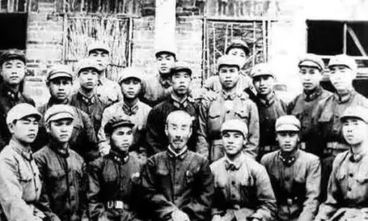 1943年，川岛指挥的日军在一场激战后，以极大的代价打退了新四军的“主力”，日寇