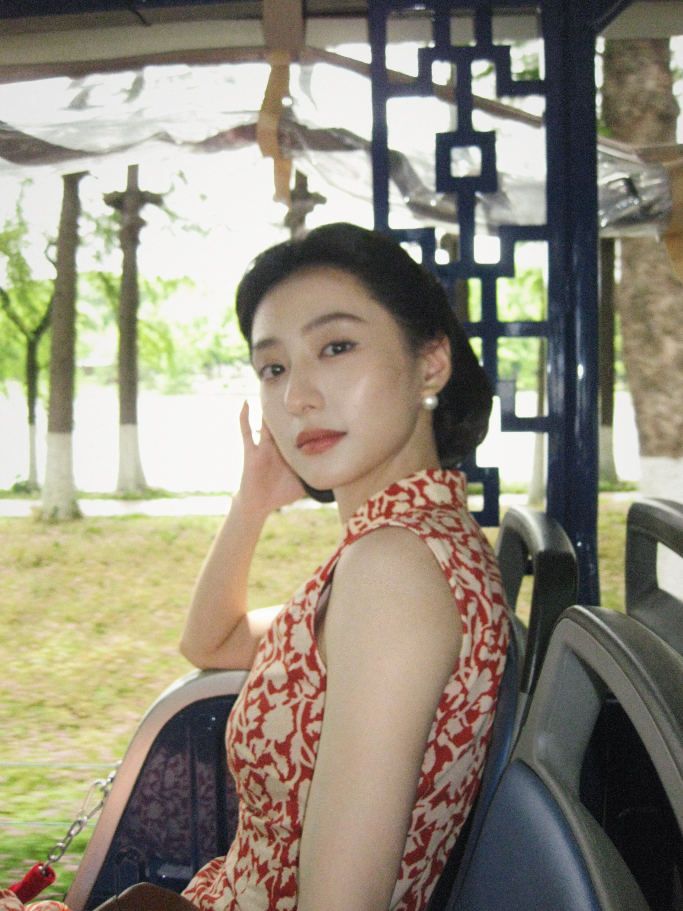 胡连馨在复制粘贴的时代，你是手写的诗[玫瑰]​​​