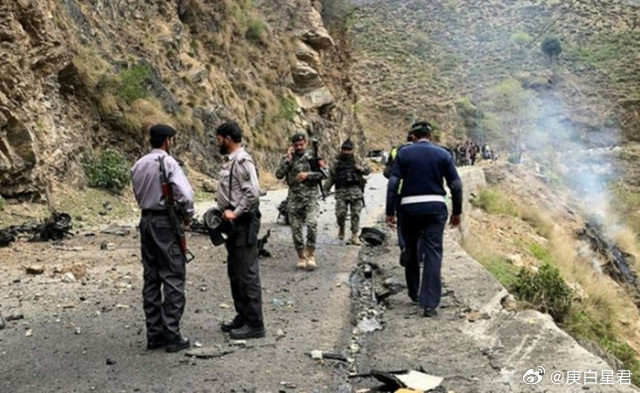 “巴铁”宣布开战，彻底铲除坑害中国人的毒瘤中国两个邻国又打起来了。日前，巴基斯坦