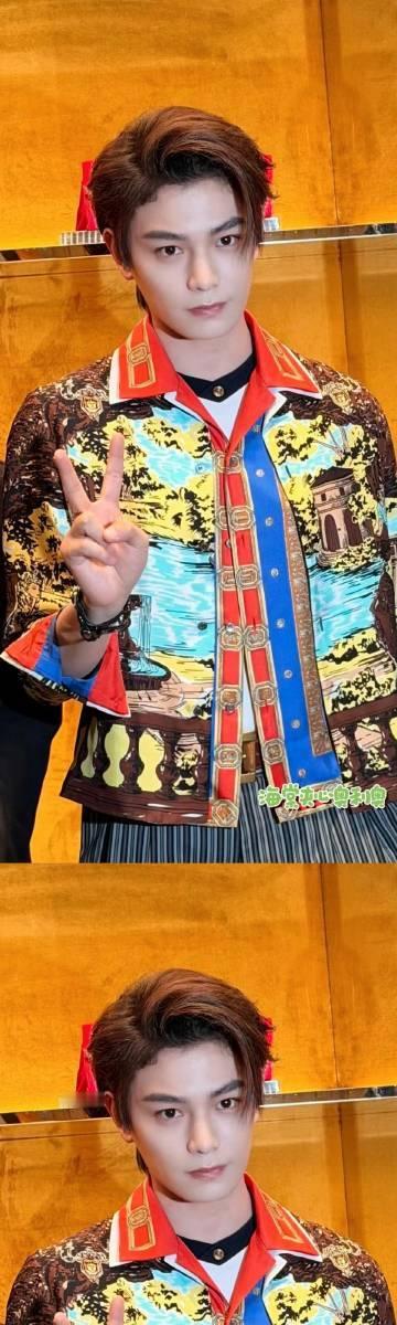 丁禹兮全靠脸撑着丁禹兮花衬衫条纹裤丁禹兮全靠脸撑着