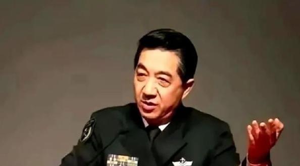 谢谢你张召忠！你真是伟大的预言家！2015年你就说过：“美国啥也不干，让东方大国