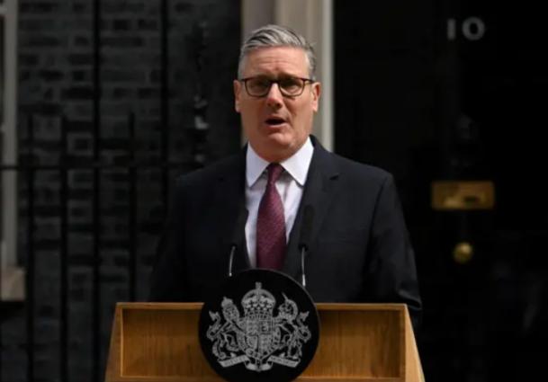 英国政坛变天，斯塔默宣布辞职，新首相板上钉钉，对华态度不一般斯塔默终于顶不住
