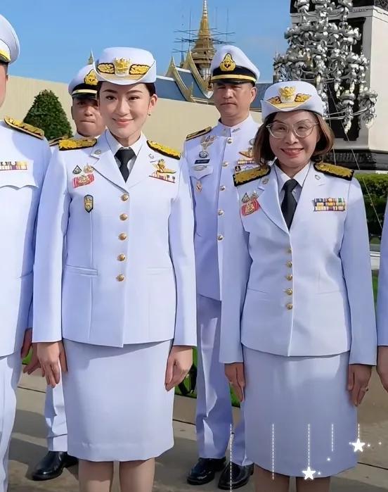 泰国政坛一直风起云涌，总是给外界带来很多惊喜和意外。前总理巴育和现任总理阿努廷，