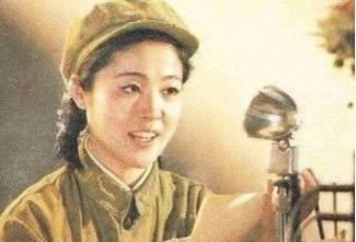 1979年，我国女翻译刘禄曾曾到美国访问，一美国男人不知为一直盯着她，几分钟后，