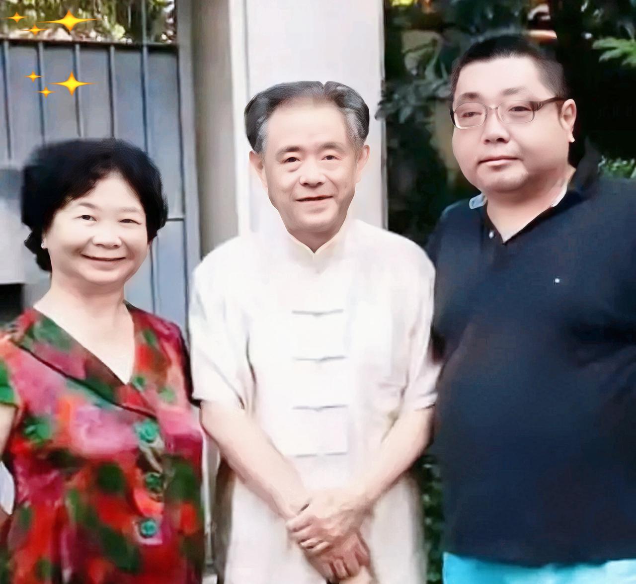 换个锁的功夫，前院长家地下室就“长”出了30件带编号的国宝。这剧情，连电视剧