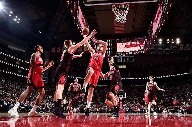 如果伊森留不住，加卡皇问价交易黄蜂曼和迪亚巴特从夏天的消息来看，要留下伊森不是