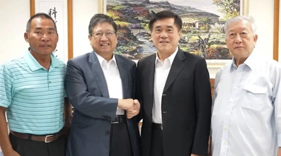 郝龙斌这波“诸侯收割”也太猛了！刚拿下新竹杨文科、邱镜淳的“唯一支持”，算上侯友