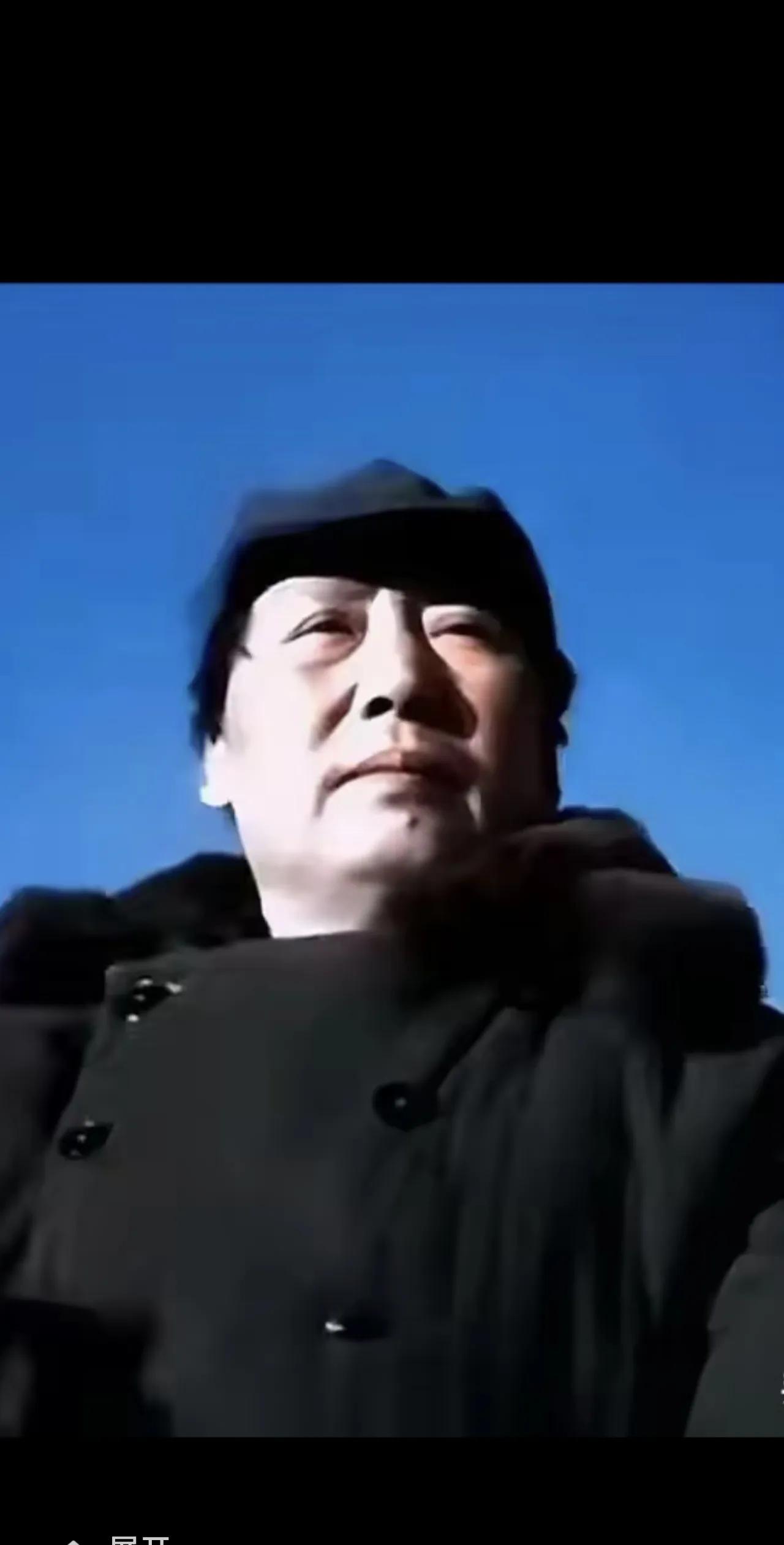 仰望苍穹，广袤无垠。