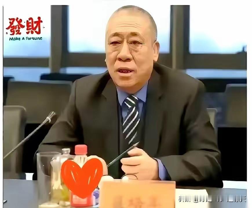 说到河南矿山的老板崔培军，很多人都说看不懂。别的老板开年会，抽奖送手机。他开年