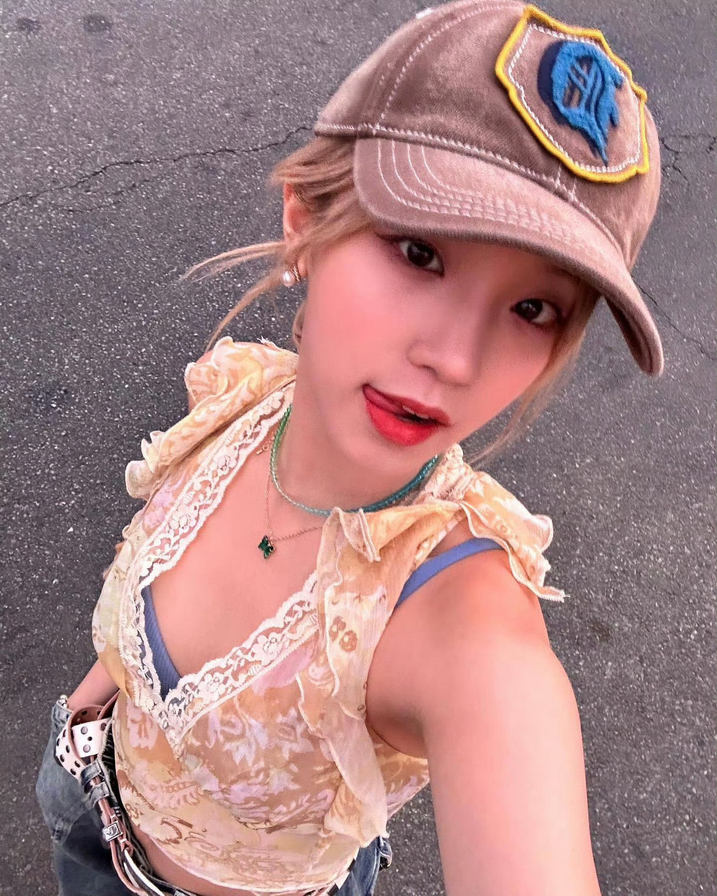 宋雨琦好美啊，宝宝好青春靓丽！！活力满满的雨琦！！穿什么都美美哒🤩🤩[哇