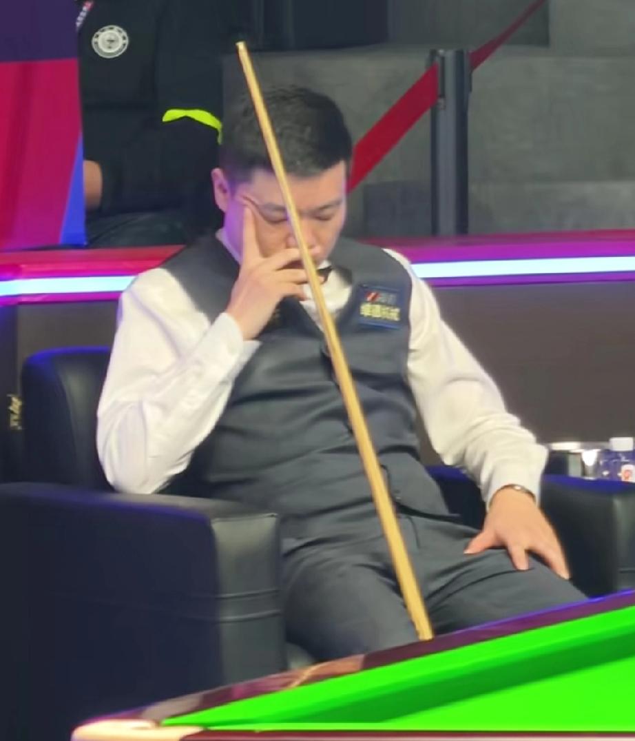 有点想不明白，丁俊晖才39岁，整整比75三杰小了一轮，但场上的他显得很累、很疲倦