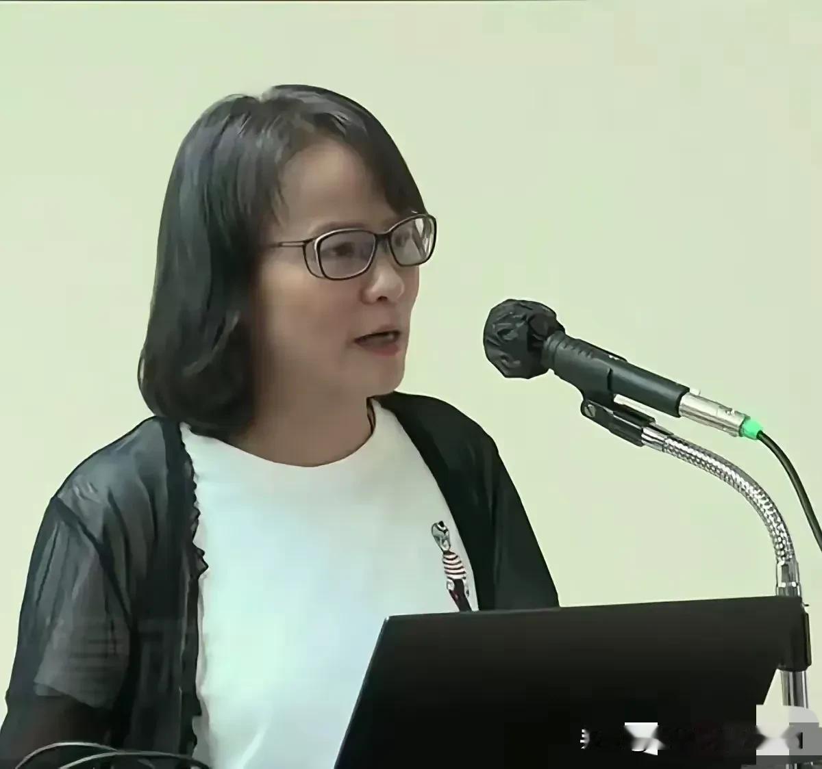 5月15日，一名不怀好意的台湾绿营女记者问台湾爱国女教师曲桂芝：你的祖国是哪里？