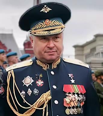 俄军高级官员，以后要住军营才能保平安了。遭遇刺杀的俄罗斯武装力量总参情报总局