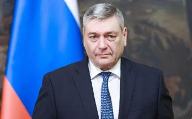 中俄联手“点穴”，高市早苗彻底玩脱，日本这回自讨苦吃。2026年的春天，对日