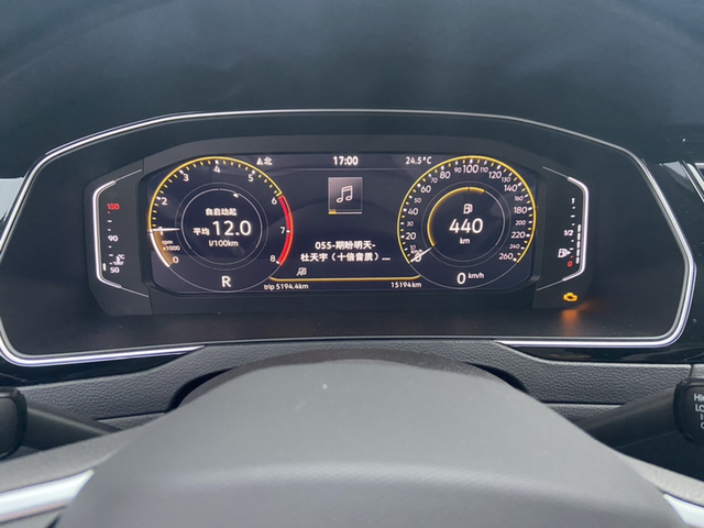 迈腾330豪华提车15个月，我现在觉得迈腾这车不怎么样，小问题还是挺多的，给大