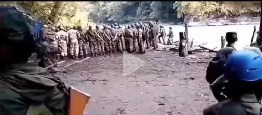 这是藏南地区，中国军人与印军对峙的画面！为了国土不受外人侵犯，我们的边防战士日夜