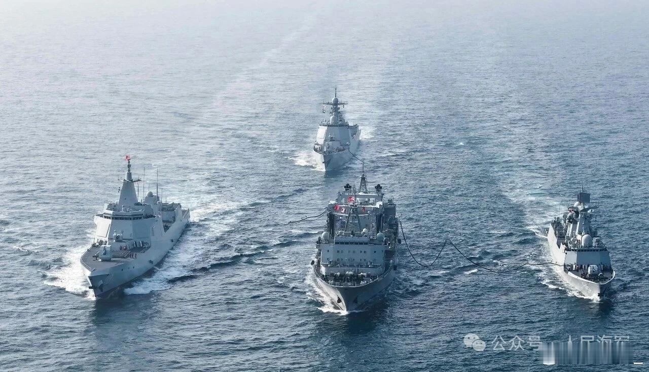 110安庆舰两横一纵补给