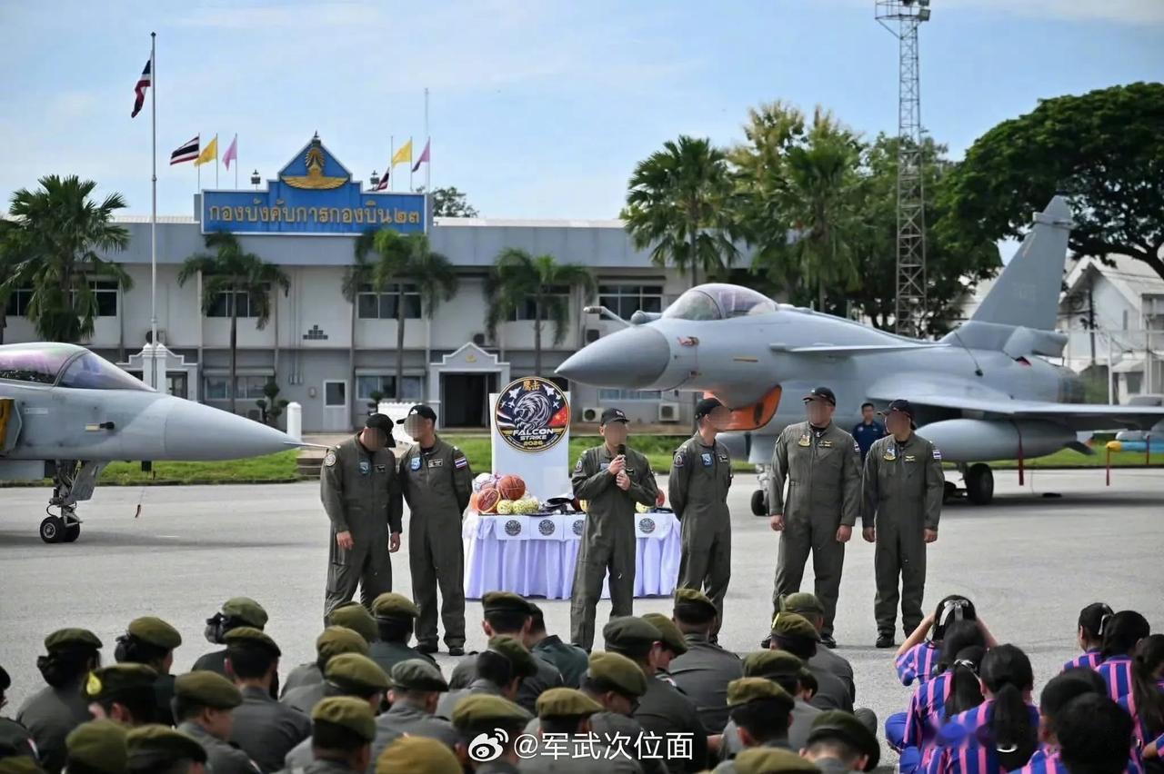 真的是一到国外就变帅呀！中泰联演泰方画面曝光，歼10C真的霸气呀……我们的武