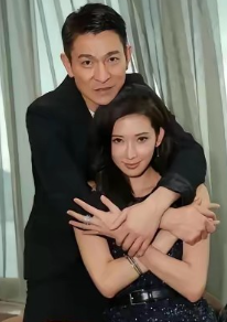 2019年林志玲大婚请了半个娱乐圈却唯独没有请刘德华，刘德华生气地问她“我们认