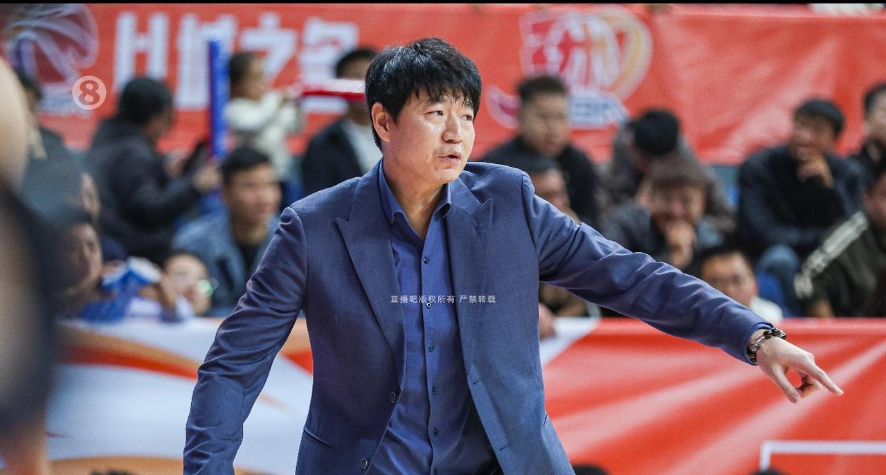 邱彪用兵出昏招，山东大意失荆州！CBA山东迎来“开门黑”！今晚