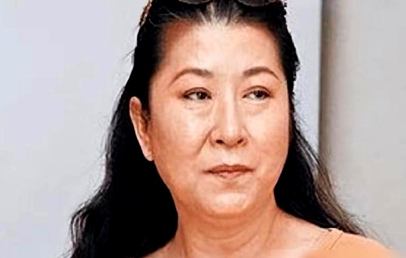 李宗盛在台上哽咽呼唤她，全场死寂。她却在台北老小区拎着两把青菜。陈淑桦彻底消失了。当年好友跑出来辟谣