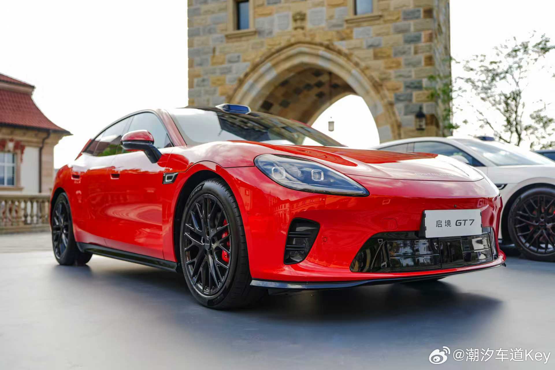 启境GT7提车即全国首享ADS5，双CEO实测ADS57月11日，启境汽车CEO