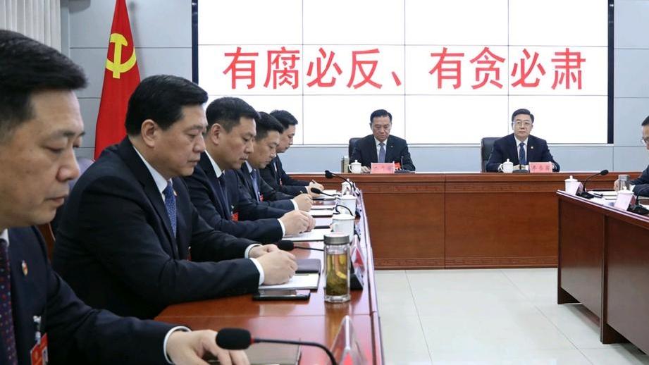 中纪委重拳整治“聪明官”！以往查干部，主要看是否贪腐，一些官员便自以为“不装口袋