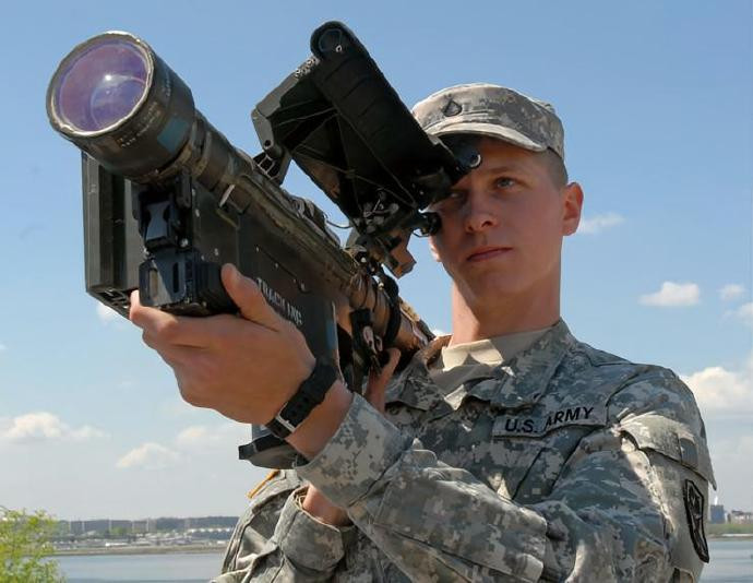 每天认识一件兵器美国FIM-92“毒刺”防空导弹FIM-92“毒刺”（Stin