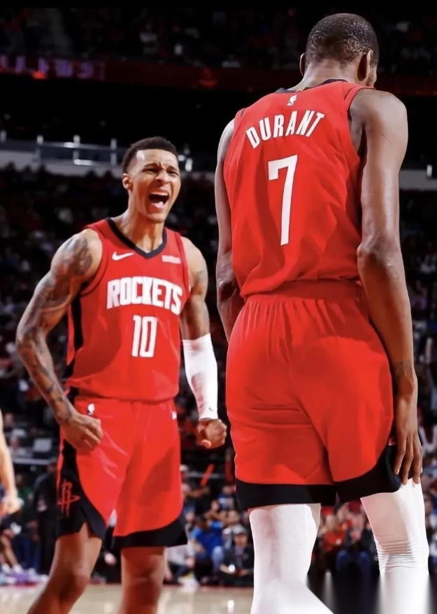 火箭，别高兴过早。火箭首轮对阵湖人，别以为自己抽到了上上签，实际到可能是块硬骨头