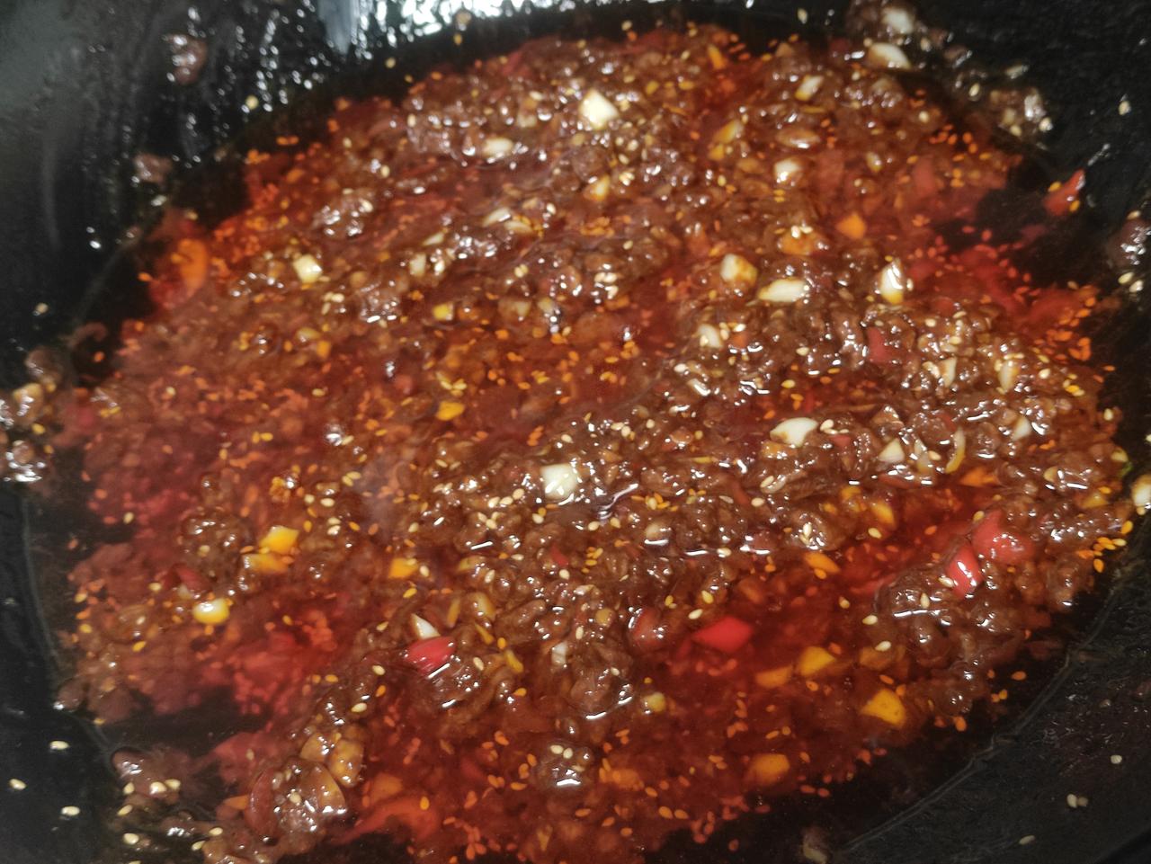 紫微斗数~铃星五行属金，特点是火星铃星是明火暗铃，有一种暗字的状态，又属金，