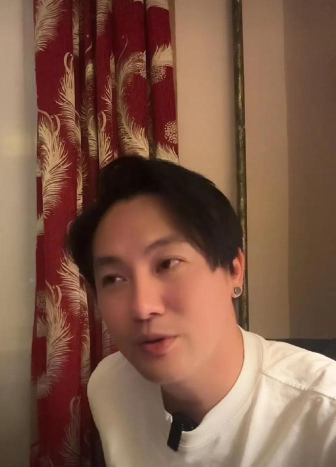 林心如拍戏的钱都是小绿绿给的？林心如，这个名字曾经是无数人心中的紫薇格格，她凭