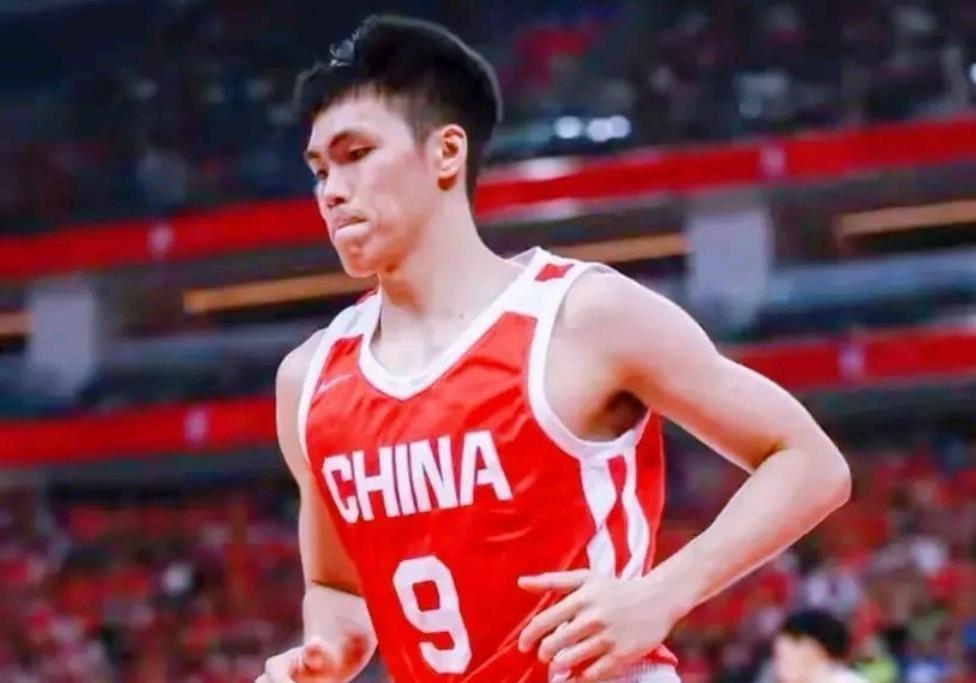 庞峥麟和王俊杰，被练废了。三场热身赛，庞峥麟三分7中0，突破没了，中投没了，只
