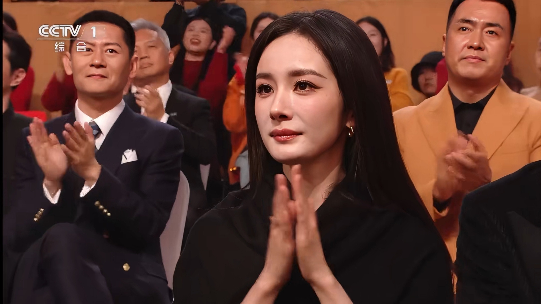 年度女演员荣誉提名杨幂宁绣绣今晚CMG第四届中国电视剧年度盛典播出！这届提名阵